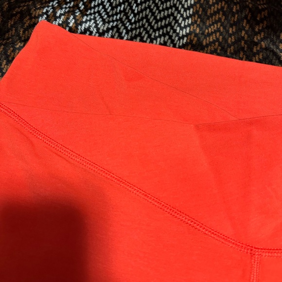 Old Navy Women's Vibrant Orange Bike Shorts - Picture 2 of 4